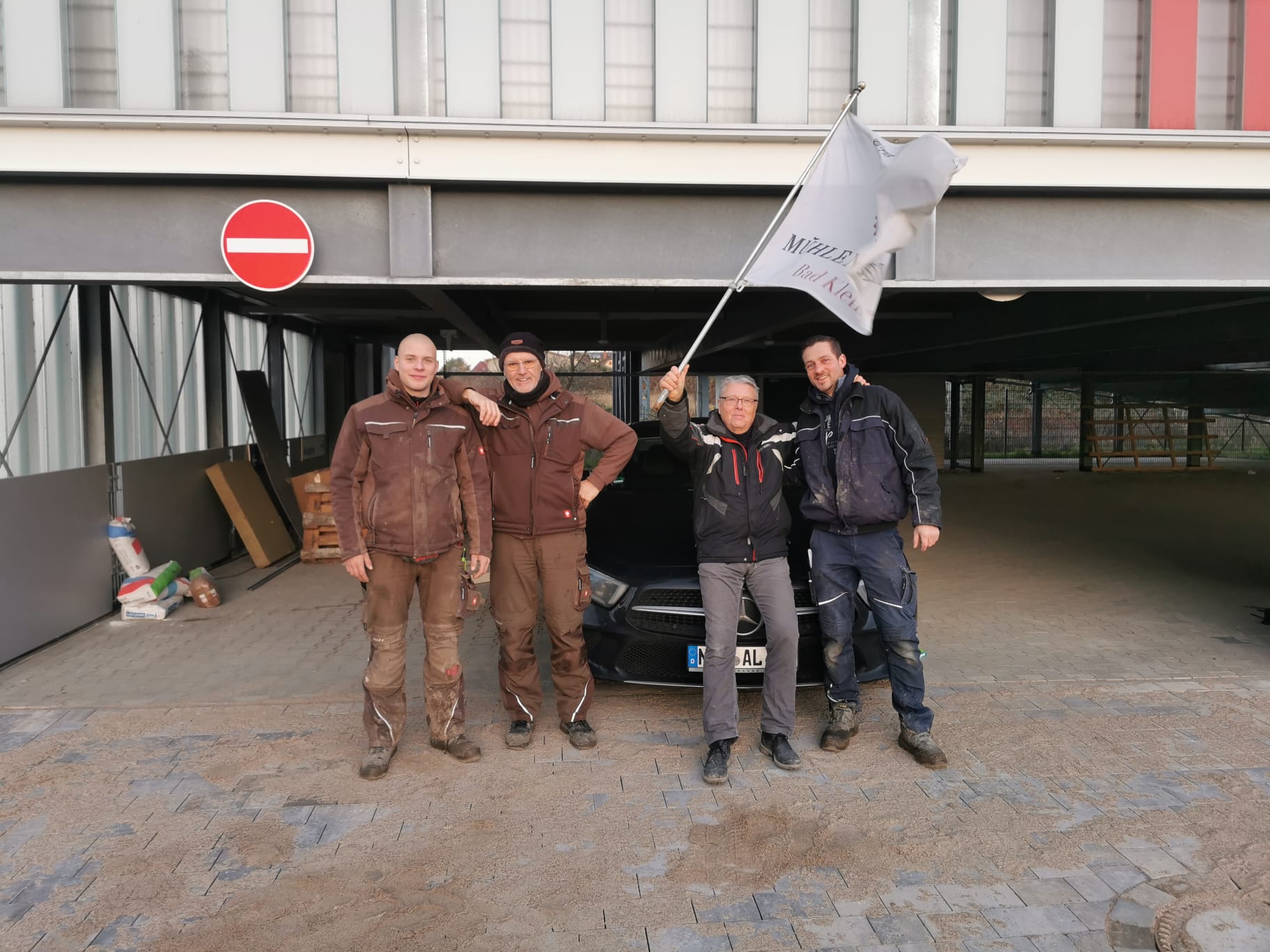 Das Parkhaus kann nun angefahren werden